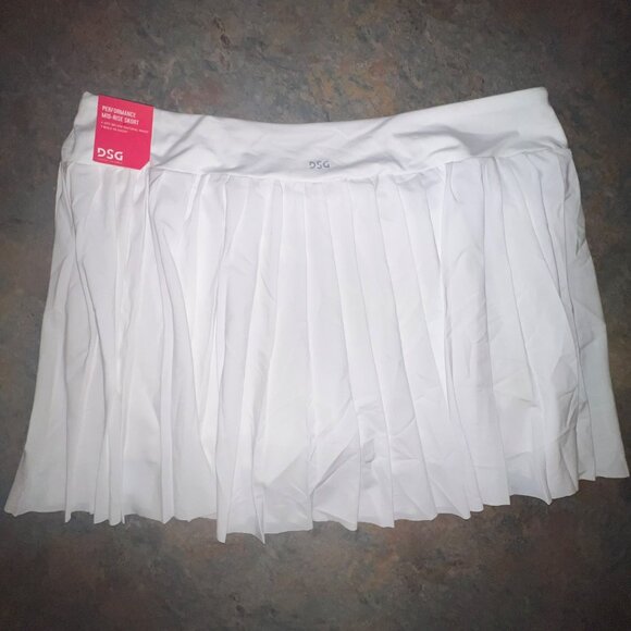 DSG Pleated Mid Rise‎ Skort, XXL, White - Picture 2 of 9